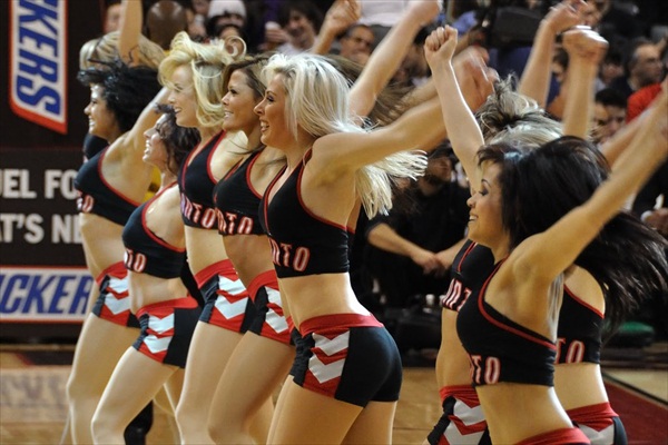 raptors-girls