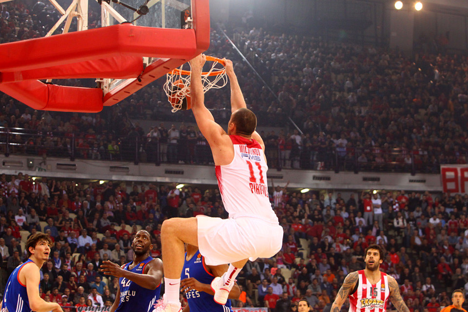 2-5-2017-olympiakos-efes