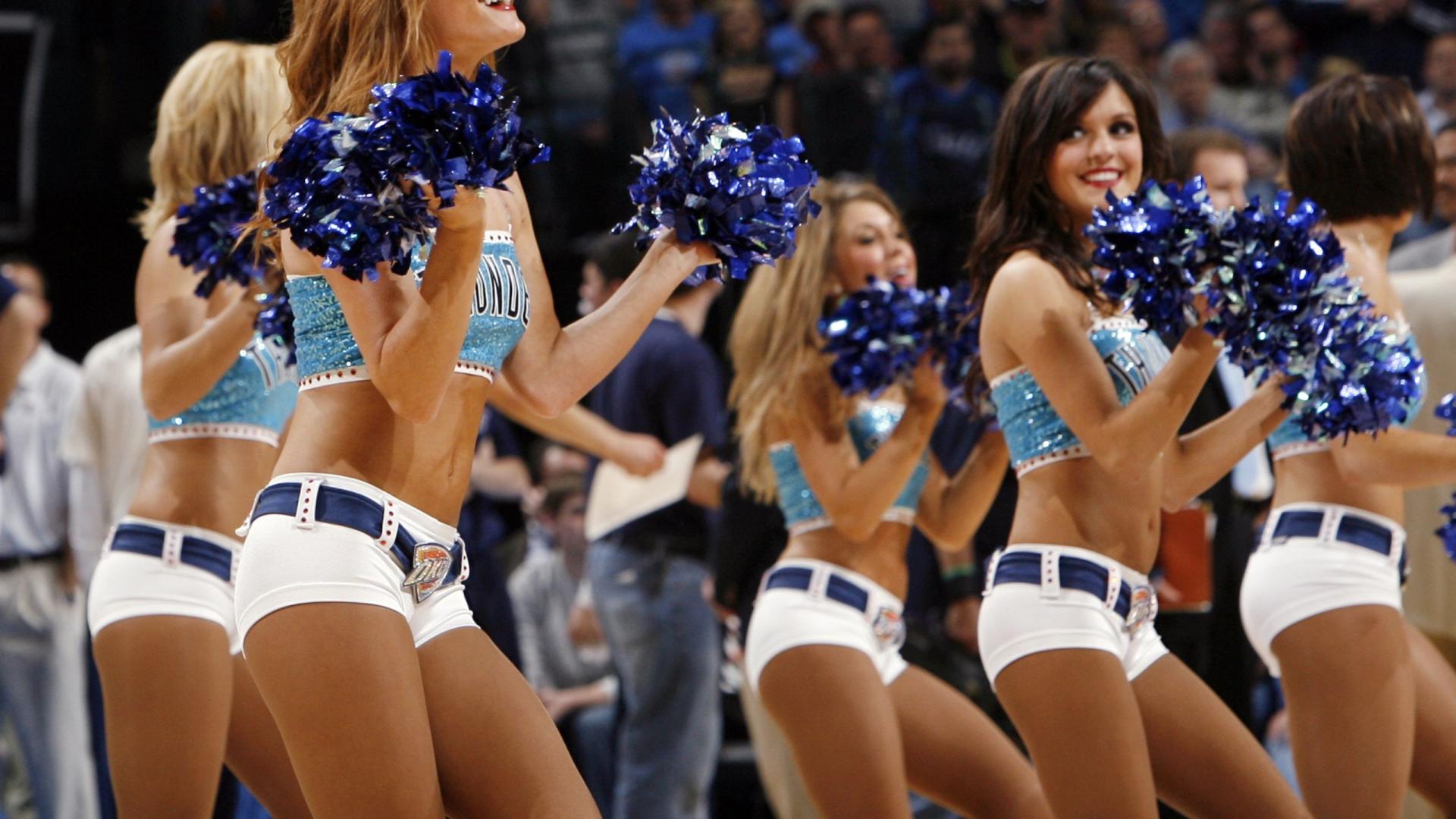 oklahoma-city-thunder-cheerleader
