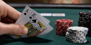playing-poker-foxbet-1.jpg